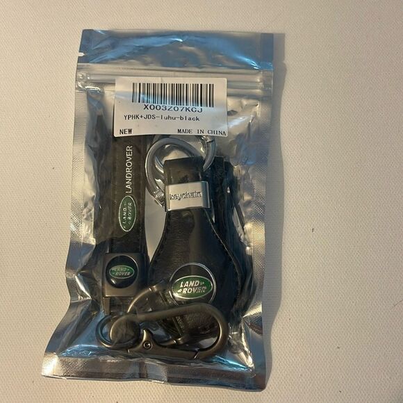 Land Rover Key Fob Keychain in Black Leather with Logo Set of 2 NWT - Picture 4 of 4